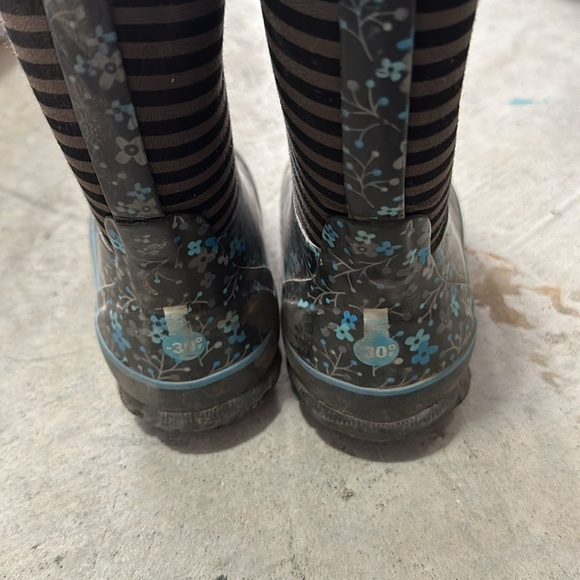 Bogs Youth Floral Stripe Kids Size 11 - Picture 5 of 6